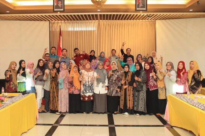 
					Foto bersama usai kegiatan berlangsung dengan lancar dan sukses