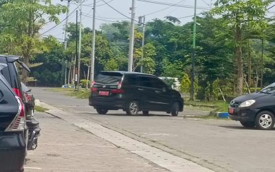 Mengemudi Ugal Ugalan Dilakukan Oknum ASN di Kantor Bupati