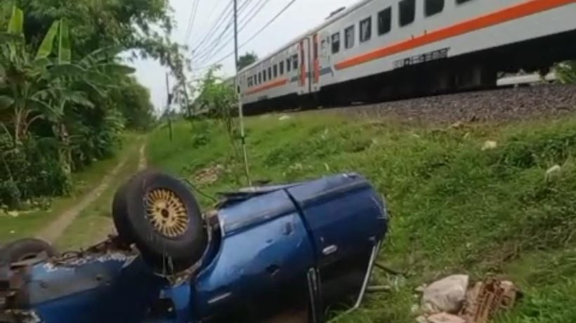 Perlintasan Kereta Api Tanpa Palang Pintu Kembali Memakan Korban, 4 Orang Tewas Usai Disambar Kereta Mutiara Timur