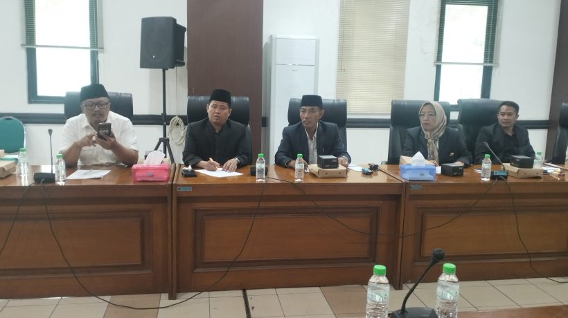 Kemelut Sekolah SMP Islam Yaqin Tutur Dan Al-Muntas Berlanjut Audensi Dengan DPRD Kabupaten Pasuruan