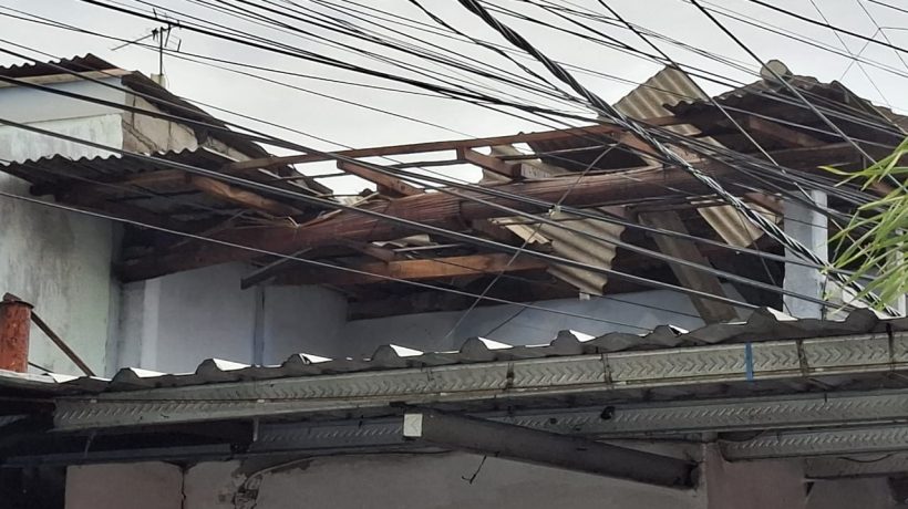 Puting Beliung Porak Porandakan Atap Rumah Warga