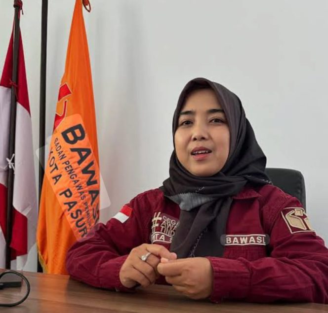 
					Ketua Bawaslu Kota Pasuruan, Vita Suci Rahayu, S.Sos