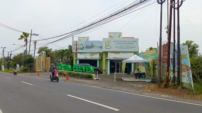 
					Perumahan Green Eleven yang berada di Desa Kenep, Kecamatan Beji, Kabupaten Pasuruan