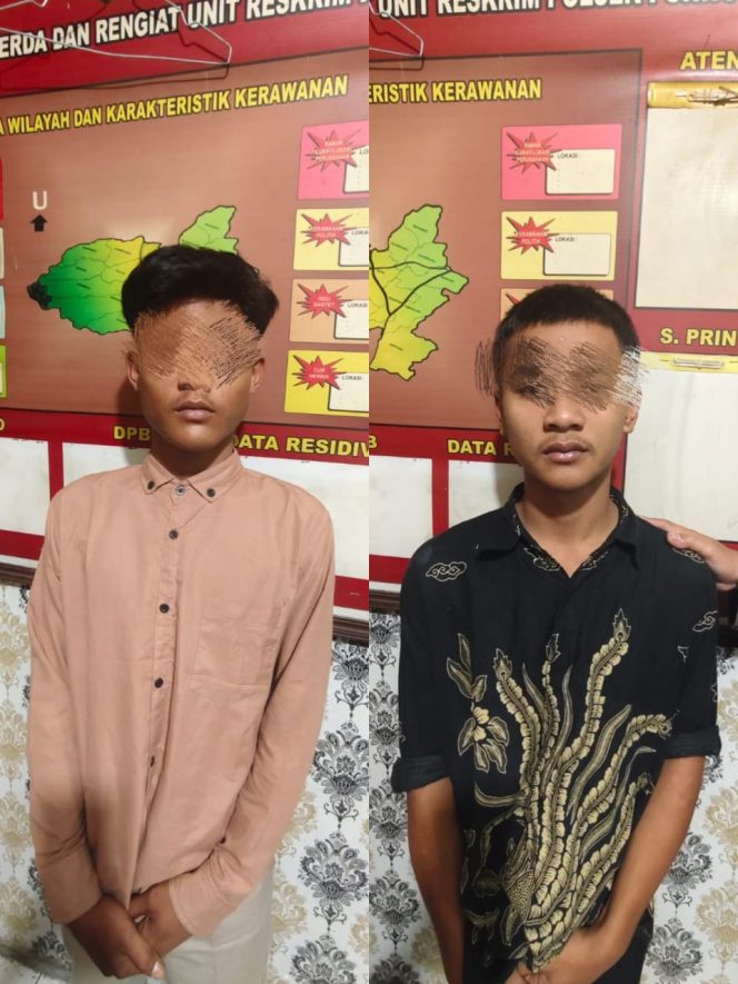 
					Kedua remaja yang berhasil diamankan oleh Polsek Purwosari