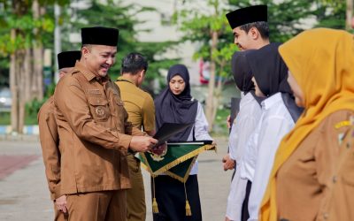 Bupati Pasuruan Serahkan 620 SK PPPK Paruh Waktu Dan 35 SK Pensiun ASN