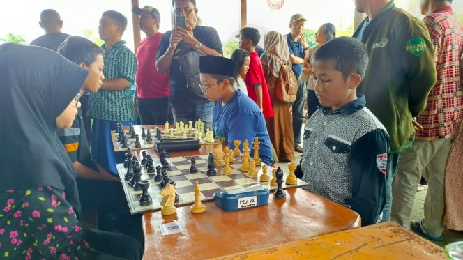 
					Perlombaan catur dalam rangka HUT ISG