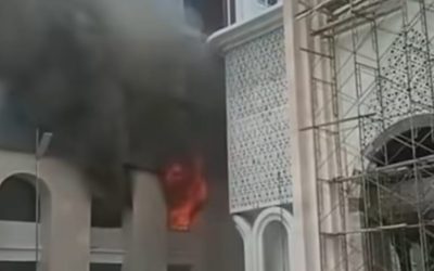 Diduga Korsleting Listrik, Gedung Lantai Dua Ponpes Dalwa Terbakar