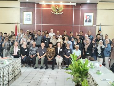 Warga negara Denmark saat berkunjung ke KPSP Setia Kawan Nongkojajar