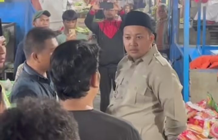 Sidak Pasar Bangil, Bupati Pasuruan Mendapat Acungan Jempol Dari Para Pedagang