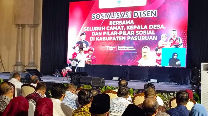 
					Menteri Sosial, M. Syaifullah Yusuf (Gus Ipul) saat memberikan sosialisasi kepada para peserta
