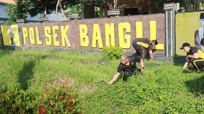 Polres Pasuruan Gelar Kerja Bakti Dukung Gerakan Indonesia ASRI