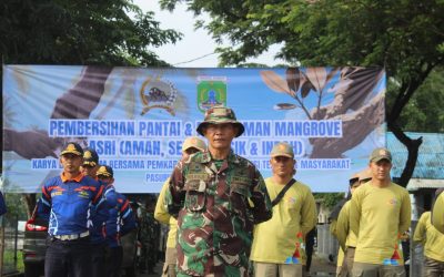 Apel Gelar Pasukan Karya Bakti, Kasdim 0819 Ajak Masyarakat Jaga Pantai Tetap Indah