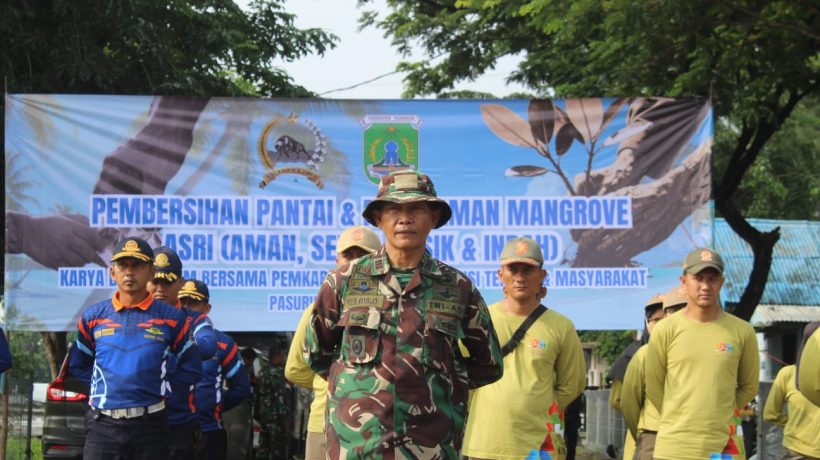 Apel Gelar Pasukan Karya Bakti, Kasdim 0819 Ajak Masyarakat Jaga Pantai Tetap Indah