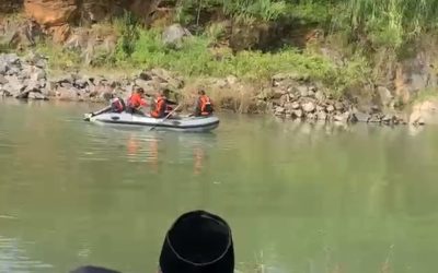 Diduga Tenggelam, BPBD Sisir Kubangan Bekas Tambang Batu Desa Jeladri