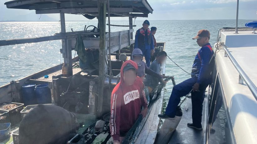 Satpolairud Polres Pasuruan Kota Amankan Nelayan Pengguna Jaring Trawl