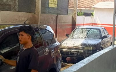 Jasa Cuci Mobil Kebanjiran Pelanggan Jelang Mudik Lebaran