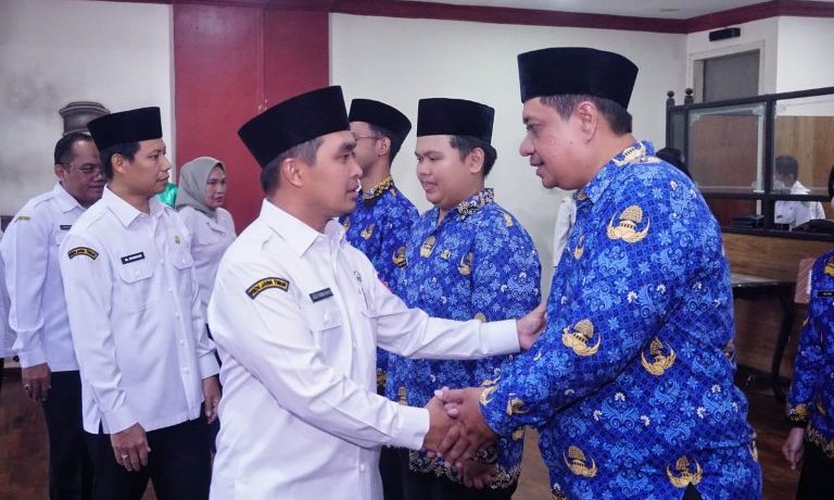 Wali Kota Pasuruan Pimpin Pengambilan Sumpah ASN