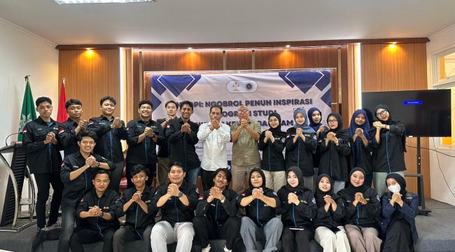 Institute Achmad Dahlan Probolinggo saat menggelar Forum Diskusi