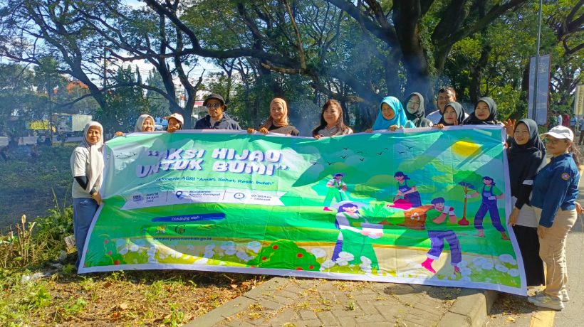 Peringati Hari Bumi, Wakil Rakyat Ajak Bersihkan Lahan Hijau Iconic Di Apollo Gempol