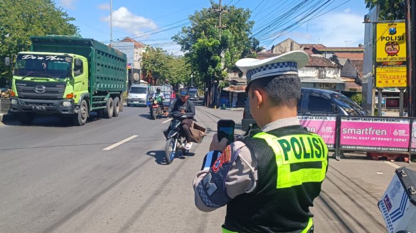 Satlantas Polres Pasuruan Terapkan Tilang Hand Held Digital