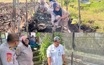 Polres Pasuruan Bersama SMKN 1 Purwosari Kembangkan Budidaya Uwi Ungu