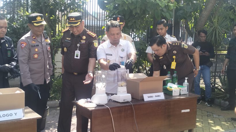 Kejari Musnahkan Barang Bukti Hasil Tindak Pidana Umum, Bupati Apresiasi Kinerja APH