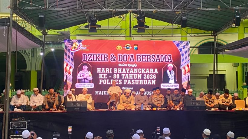 Dzikir dan Doa Bersama Hari Bhayangkara ke-80, Anggota Polres Pasuruan Ngaji Bareng Dengan Ribuan Jamaah