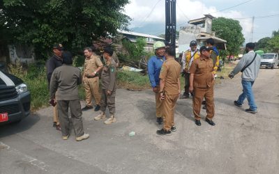 Penertiban PKL di Karangrejo Gempol Berjalan Lancar, Pedagang Bongkar Lapak Sendiri