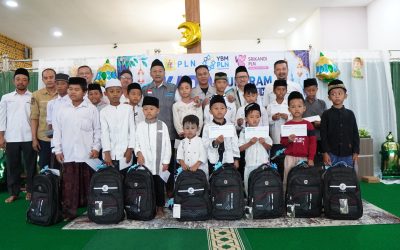 PLN UP3 Pasuruan Gelar Kado Muharram Bersama Puluhan Anak Yatim