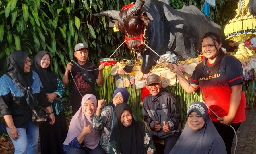 Lestarikan Budaya Leluhur, Ratusan Warga Lingkungan Rekesan Prigen-Pasuruan Gelar Prosesi Sedekah Bumi