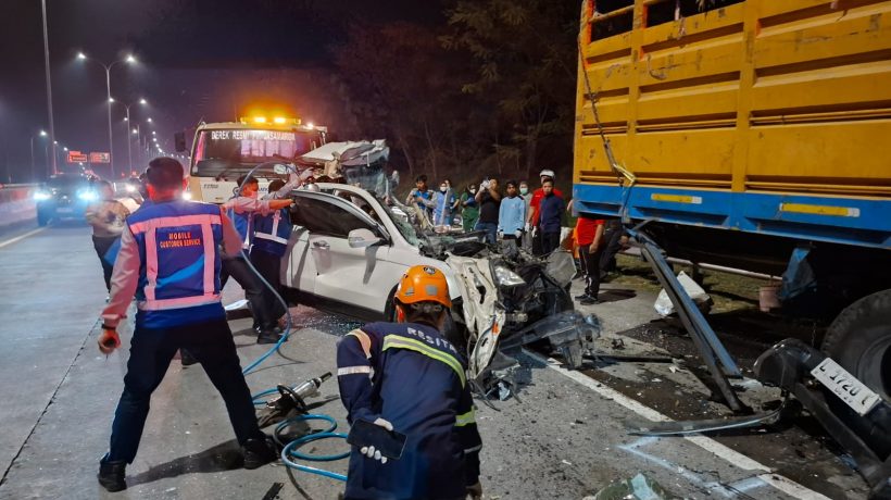 Lima Tewas dalam Kecelakaan Maut di Tol Pandaan-Malang