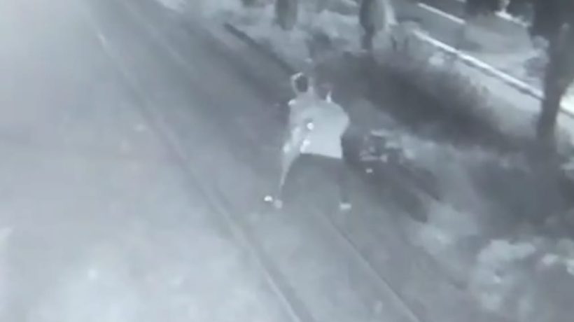 Viral, Petugas Palang Pintu Selamatkan Orang Hendak Bunuh Diri