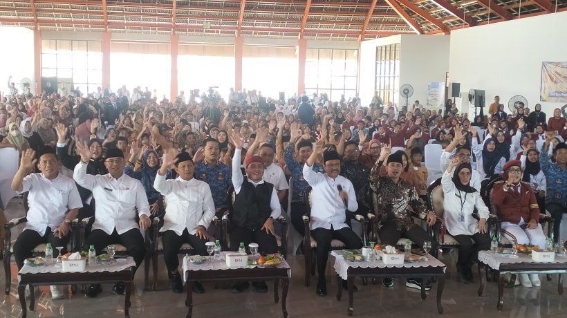 Gus Ipul Ajak Orang Tua Siswa Sekolah Rakyat Berkomitmen Lepas dari Ketergantungan Bansos
