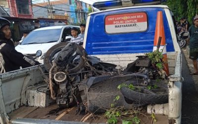 Driver Shopee Food Tewas Tertabrak Kereta Diperlintasan Desa Gajahbendo – Beji