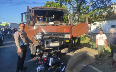 Truk Fuso Diduga Tak Kuasai Laju, Tabrak Beruntun di Purwosari, Satu Orang Tewas