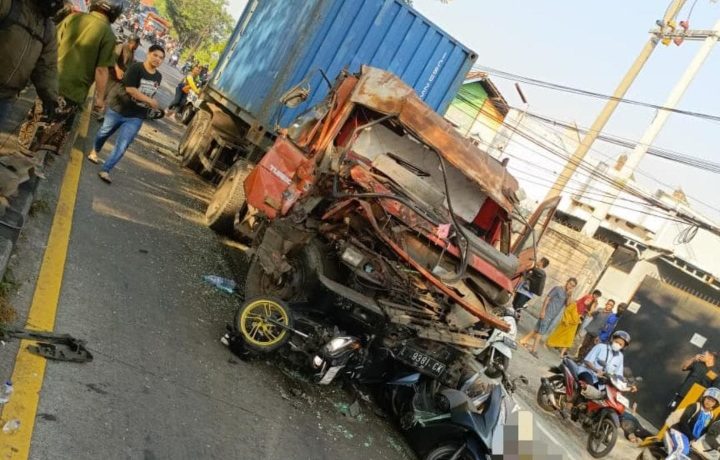 Kontainer Maut Sikat Pemotor Di Pandaan, 5 Luka 3 Meninggal Dunia
