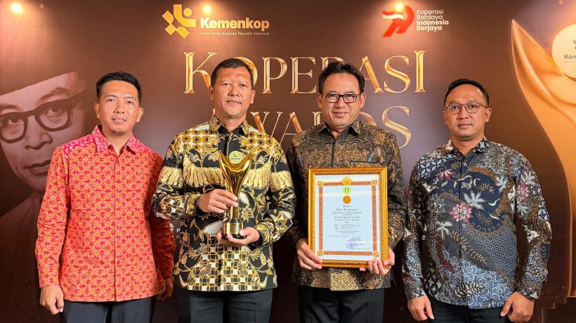 Bupati Pasuruan Raih Penghargaan Bakti Koperasi Nayaka Mahambara 2026