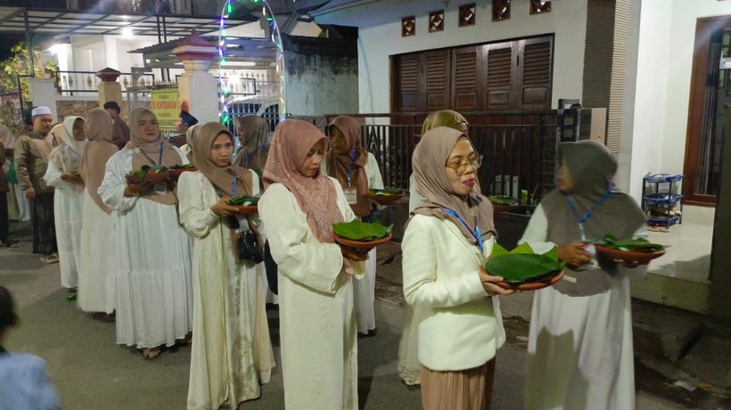 Tradisi Cobekan Meriahkan Peringatan Maulid Nabi Muhammad SAW