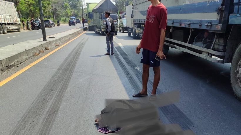 Pejalan Kaki Tewas Ditabrak Mobil Sigra di Depan RSUD Bangil