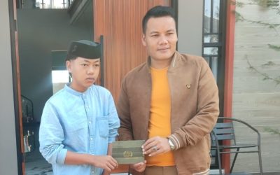 Abdul Gofur Berikan Sepeda Motor untuk Anak Yatim di Pejangkungan