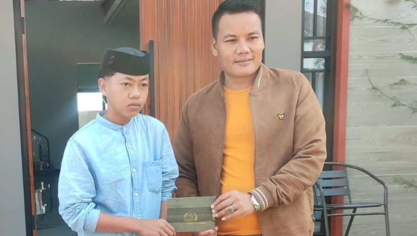 Abdul Gofur Berikan Sepeda Motor untuk Anak Yatim di Pejangkungan