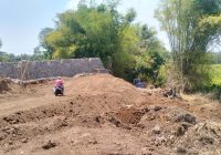 Pondasi Gudang Plastik Berdiri di Atas Lahan LSD di Sebani Pandaan, Kredibilitas Pemkab Pasuruan Dipertaruhkan