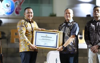 Kasi Intel Kejari Terima Penghargaan di Hari Jadi Kabupaten Pasuruan ke-1097