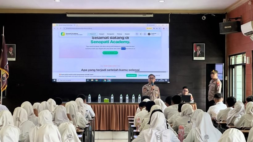 Polres Pasuruan Edukasi Ratusan Pelajar SMAN 1 Purwosari Kenalkan Teknologi AI