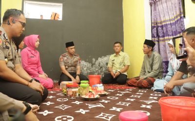 Kapolres Pasuruan Takziah ke Rumah Duka Korban Pembunuhan Prigen