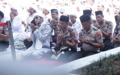 Kapolres Pasuruan Ikuti Sholat Istisqa di Ponpes Dalwa. Panjatkan Doa Memohon Hujan Berkah