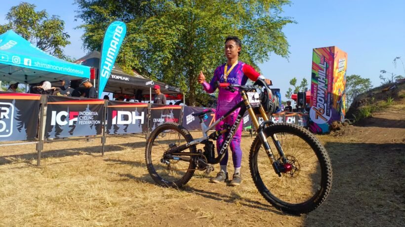 Agung Prio dan Milatul Khaqimah Rajai 76 Ultimate Downhill 2026 di Arjuno Bike Park Pasuruan