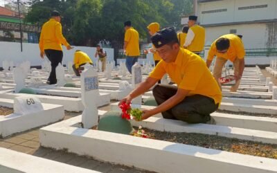 HUT Partai Golkar ke-62, DPD Kabupaten Pasuruan Gelar Tabur Bunga dan Baksos