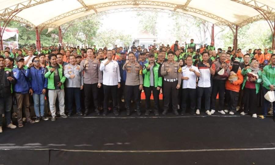 Silaturahmi Bersama Driver Ojol, Kapolres Pasuruan Pesan Kamtibmas dan Ingatkan Keselamatan