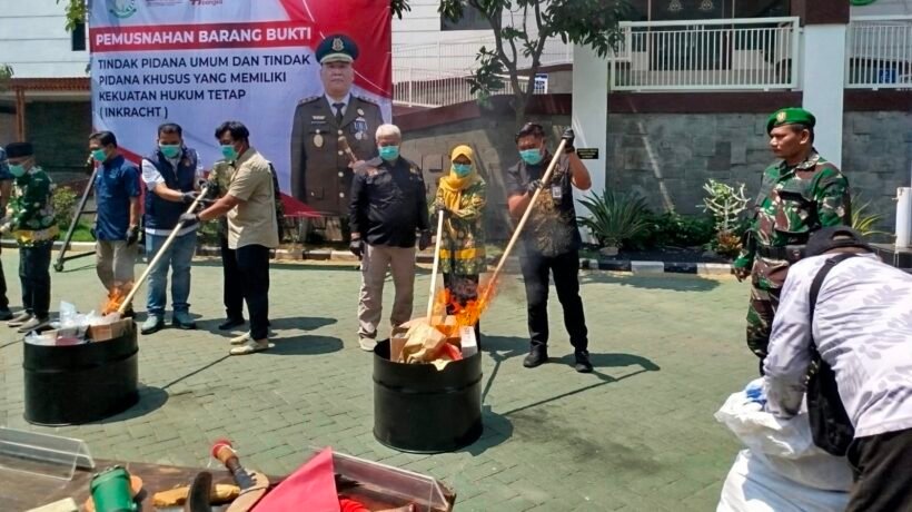Puluhan Perkara Inkracht, Kejari Pasuruan Musnahkan Ribuan Barang Bukti Narkotika